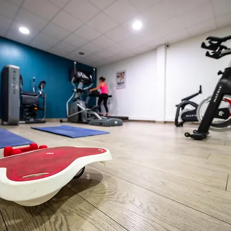 Nemea Quai Victor Centre 3* تور