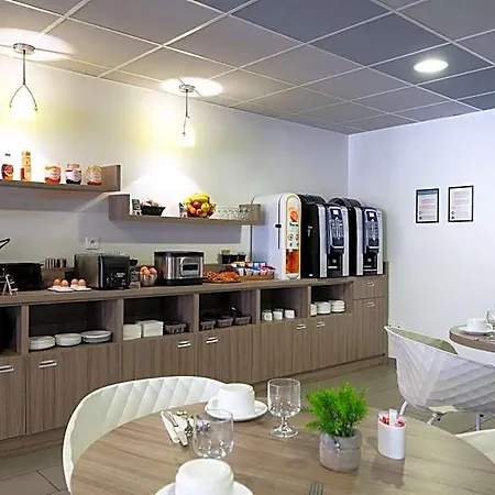 Nemea Quai Victor Centre 3* 图尔