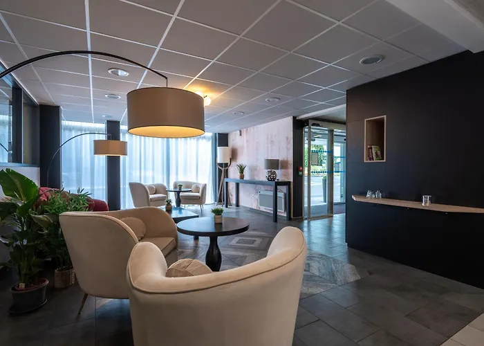 Nemea Quai Victor Centre Aparthotel Tours