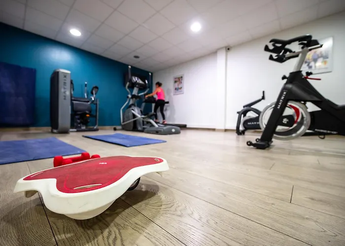 Nemea Quai Victor Centre 3* Tours