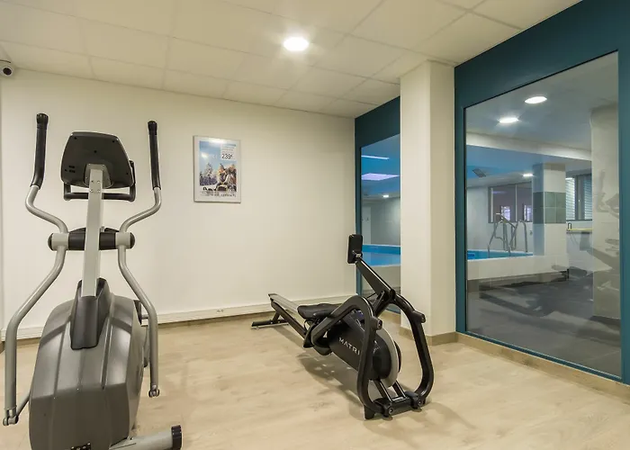 Nemea Quai Victor Centre 3* Tours